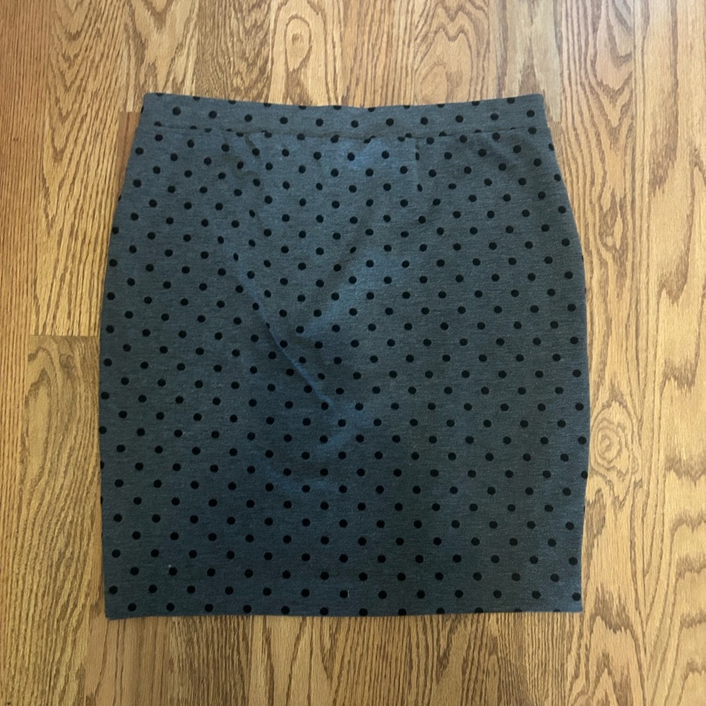 Gray and Black Polka Dot Pencil Skirt